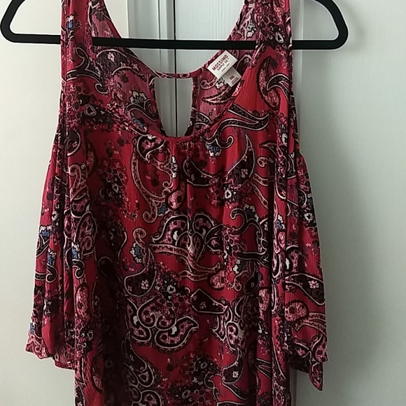 Top - Picture 1 of 2